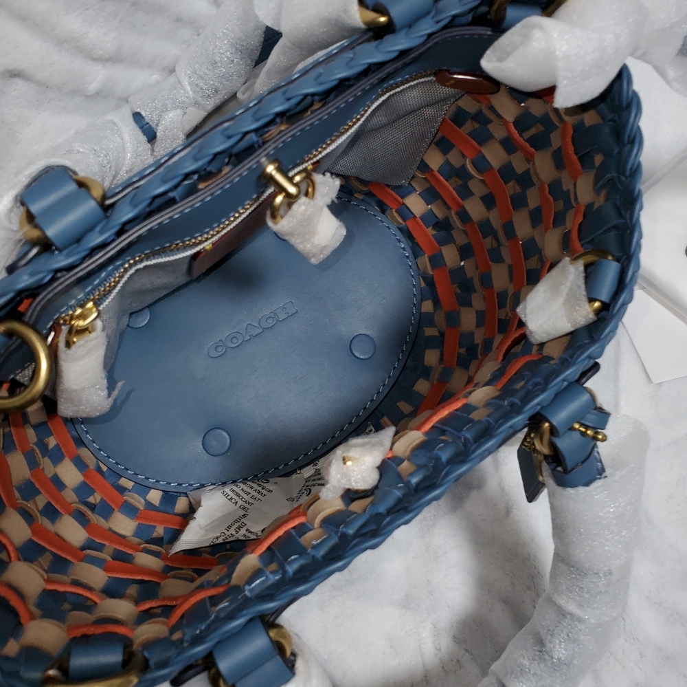 ❌SOLD❌ Coach 1941 Woven Tote 16 - Picture 6 of 10